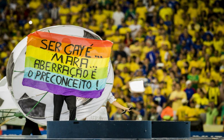 Golpes, desinformação e discurso de ódio: as redes brasileiras em