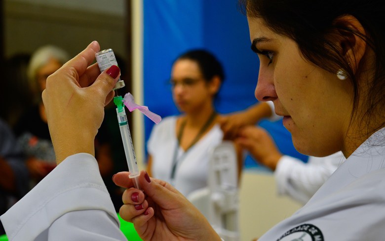 Campanha Nacional de Vacinação contra a Gripe será encerrada hoje - Rede Brasil Atual