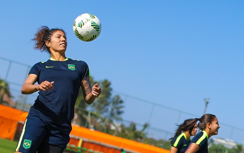 Começam os Jogos: futebol feminino estreia hoje, no Rio - Rede Brasil Atual