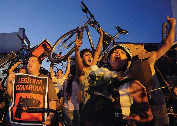 Ciclismo Massa Crítica POA 2011 (foto: © Edu Andrade/CON)