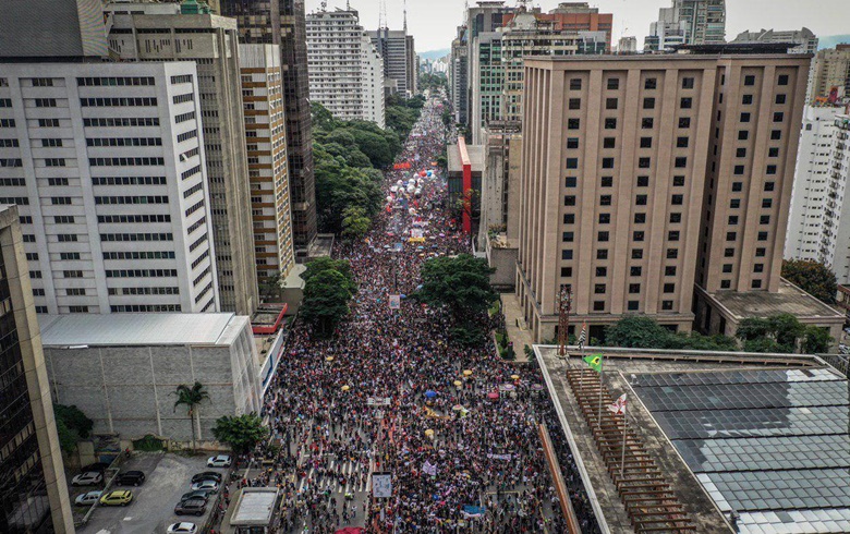 Resultado de imagem para fotos dos protestos de hoje 30 no brasil