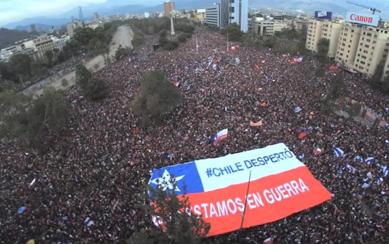 Chilenos realizam maior marcha contra Piñera: 820 mil pessoas se reúnem em  Santiago - Rede Brasil Atual