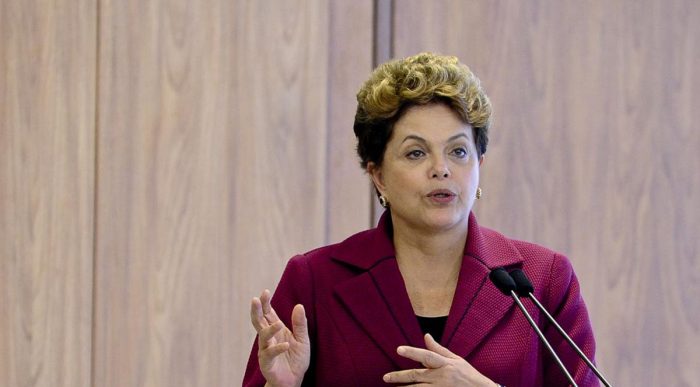 Pastores aliados de Bolsonaro propõem jejum e vigílias para virar
