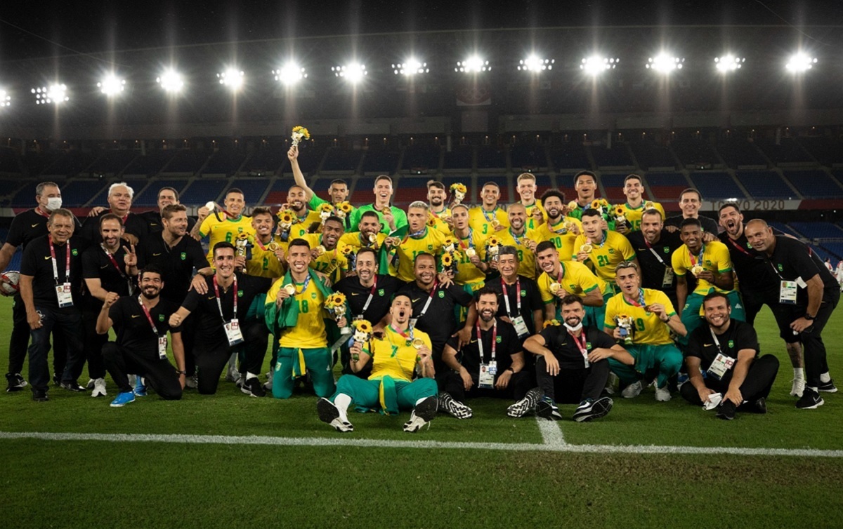 Brasil vence Espanha na prorrogação e é bicampeão olímpico em Tóquio
