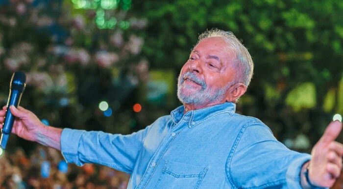 Lula a idosos: recriar o Ministério da Previdência e humanizar o Estado