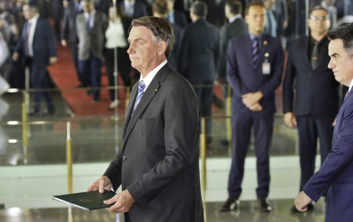 Bolsonaro vai deixar herança 'mais maldita' da história, diz deputado