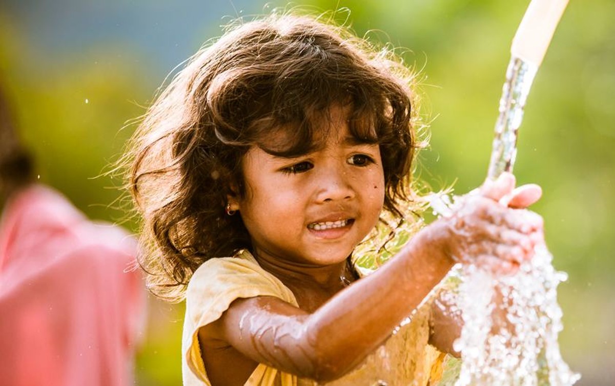 Menina de oito anos dá início a campanha global de combate à falta de água  no mundo