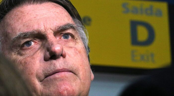 Inelegível, Bolsonaro agora precisa se preocupar com investigações que podem levá-lo à prisão