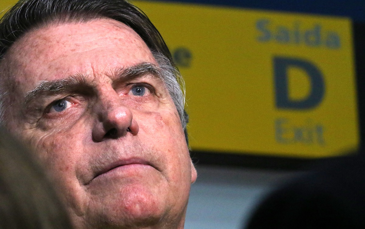 Inelegível, Bolsonaro agora precisa se preocupar com investigações que podem levá-lo à prisão